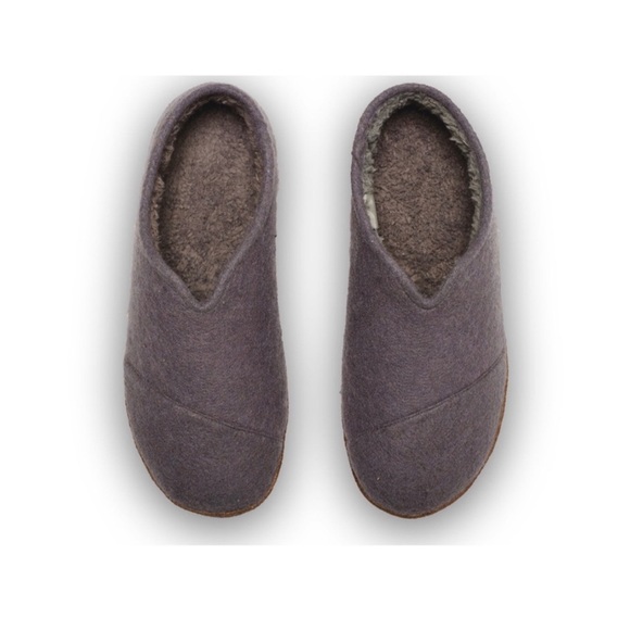 New Men’s Toms Charcoal Wool Insulated Slippers - Picture 2 of 4